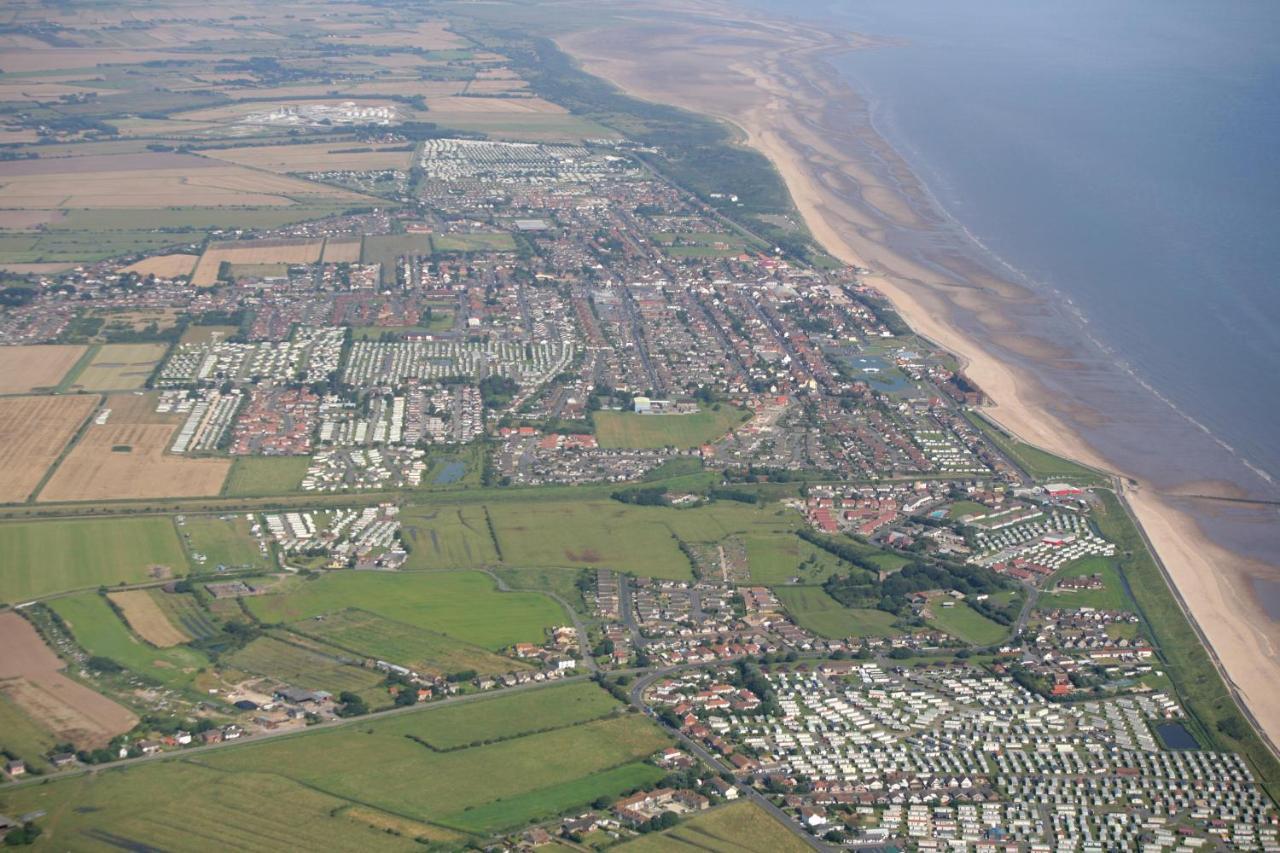 6 Berth Caravan For Hire By The Beach In Heacham, Norfolk Ref 21038C Zewnętrze zdjęcie