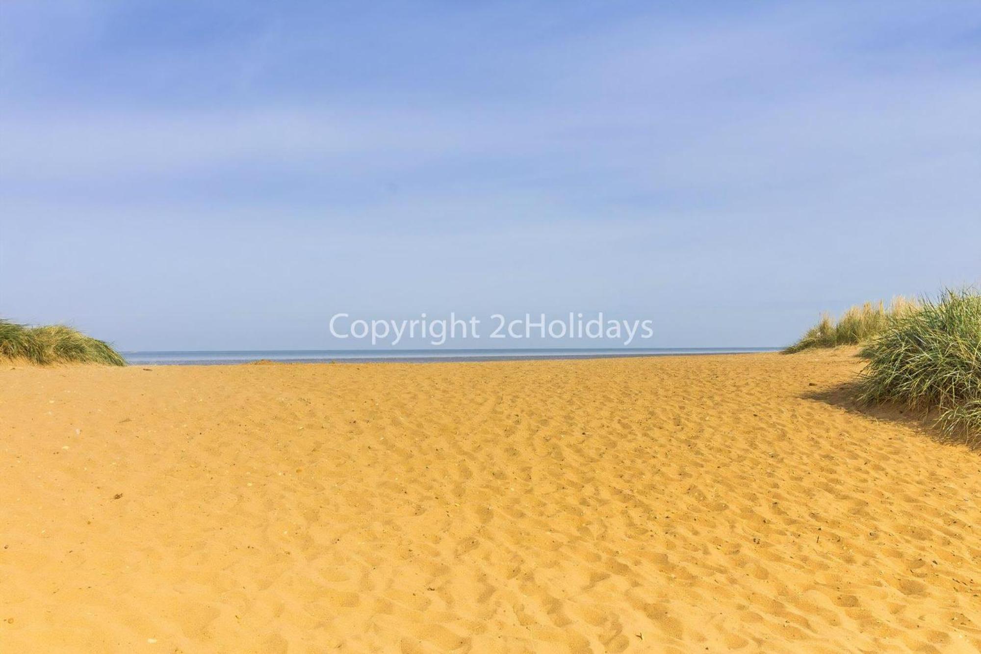 6 Berth Caravan For Hire By The Beach In Heacham, Norfolk Ref 21038C Zewnętrze zdjęcie