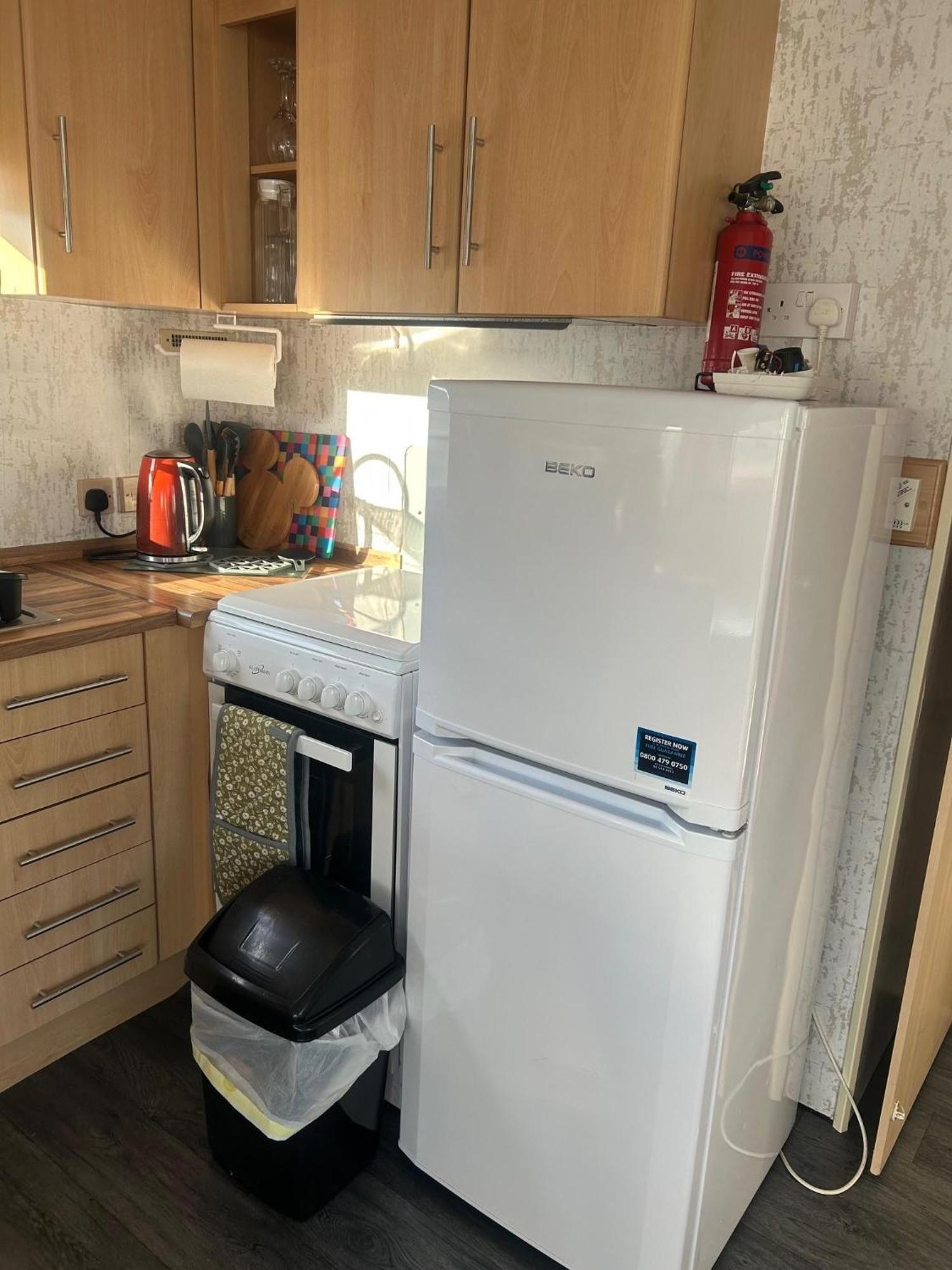 6 Berth Caravan For Hire By The Beach In Heacham, Norfolk Ref 21038C Zewnętrze zdjęcie