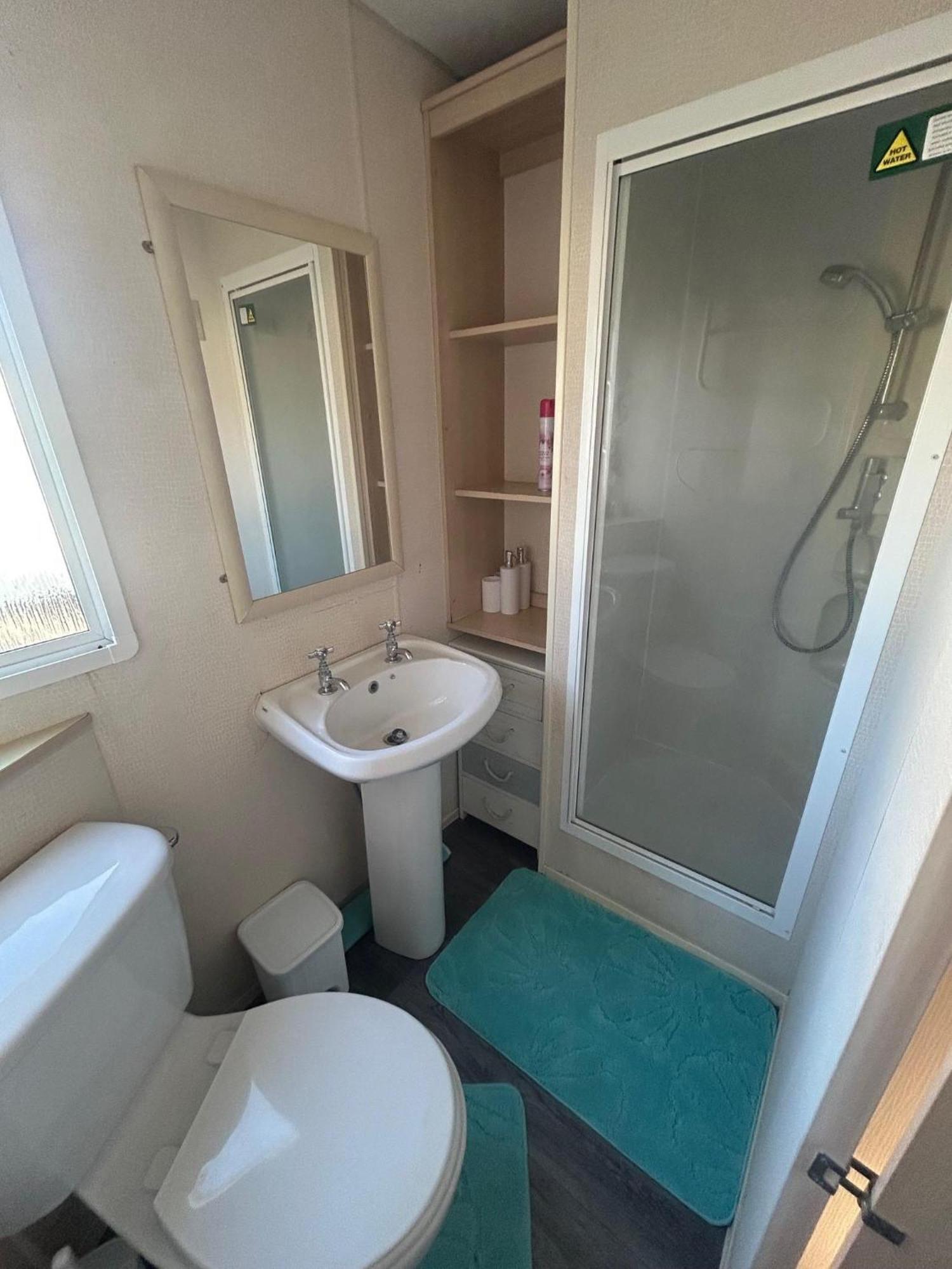 6 Berth Caravan For Hire By The Beach In Heacham, Norfolk Ref 21038C Zewnętrze zdjęcie