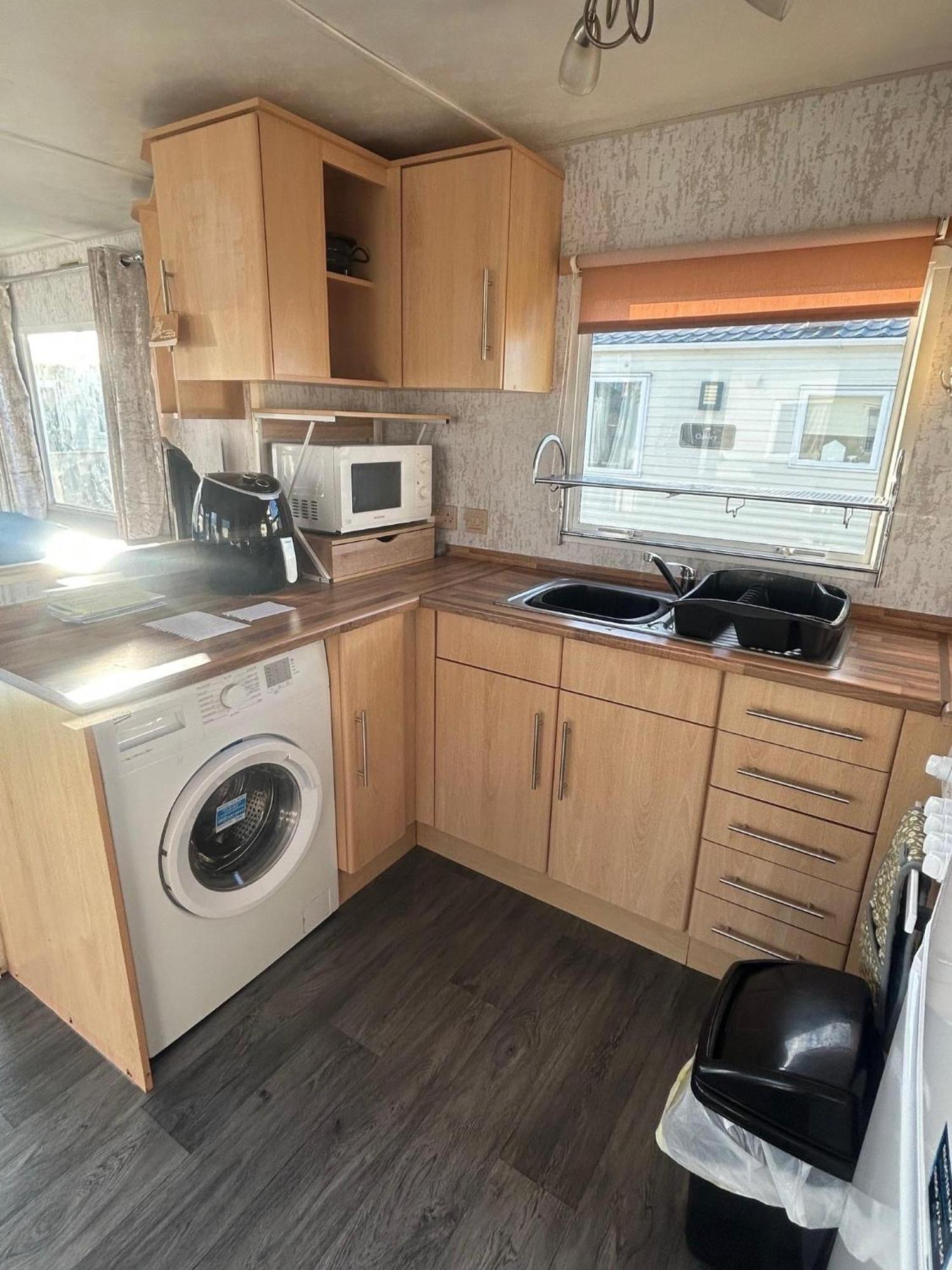6 Berth Caravan For Hire By The Beach In Heacham, Norfolk Ref 21038C Zewnętrze zdjęcie